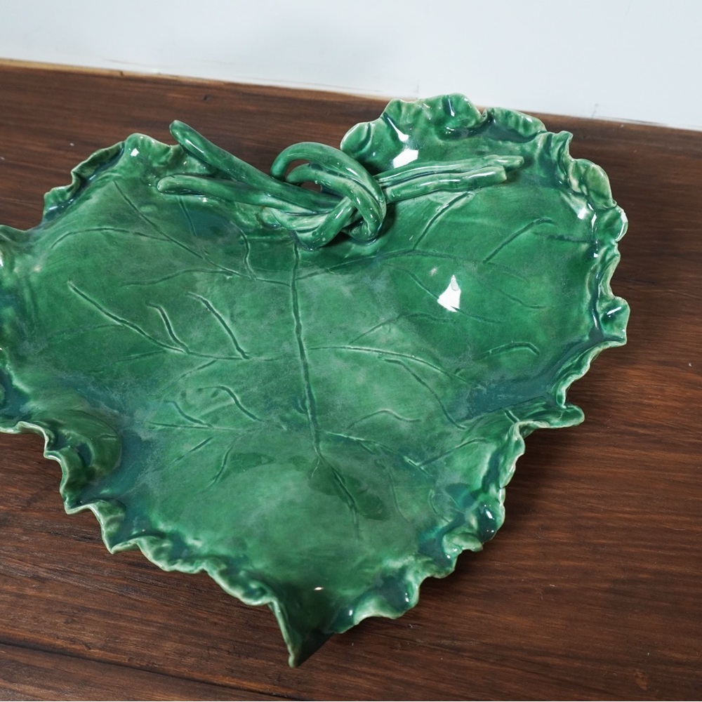 Vintage Green Leaf Heart Ceramic Plate | Unbranded Serving or trinket tray